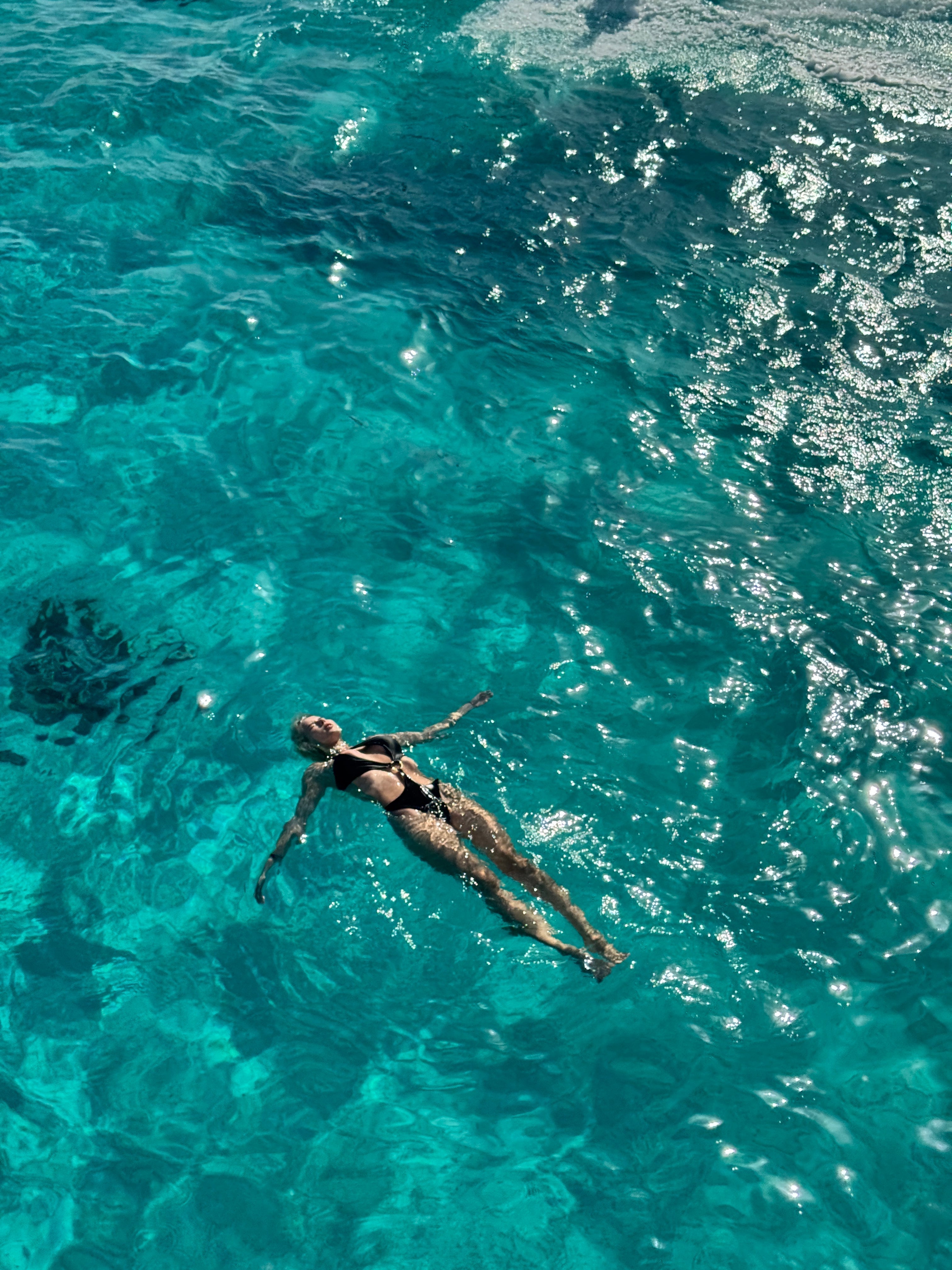 Lina Makes Waves: Aventura Swimwear Shines on her Red Sea Getaway